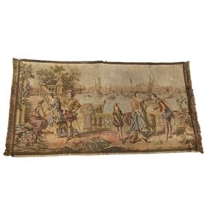 Elegant Vintage Style Wall Tapestry